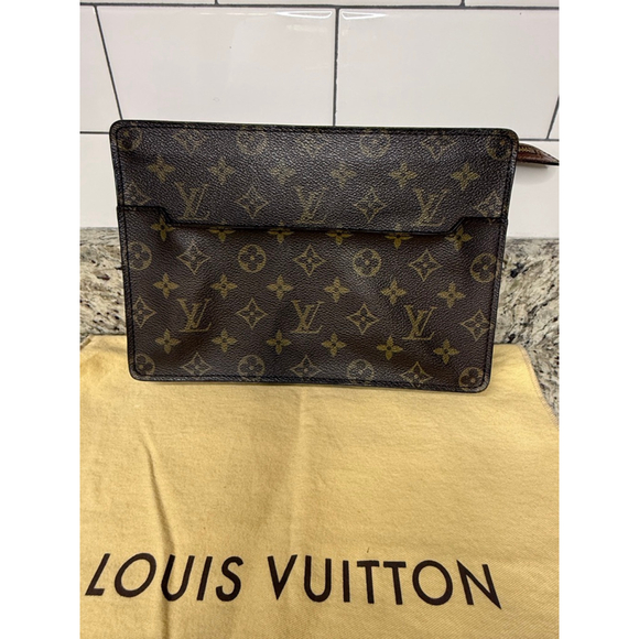 Women's Louis Vuitton Monogram Brown Tan Clutch - Picture 1 of 13